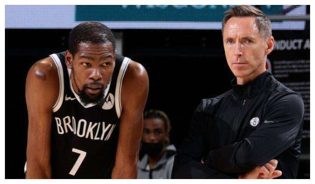 在进攻中通 在进攻中通