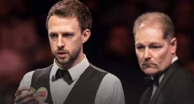 他在业余时 他在业余时