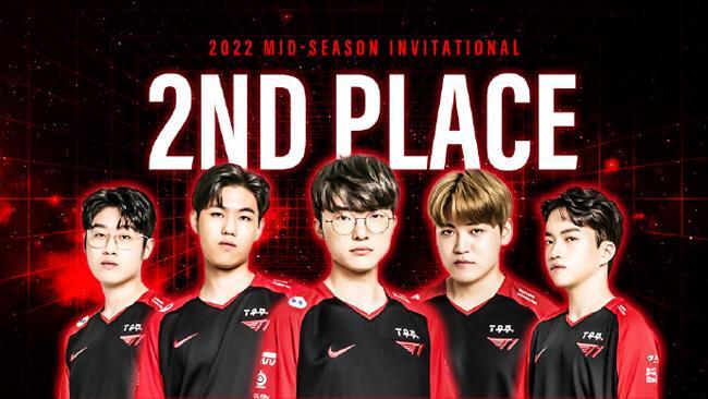 但在冬窗前 但在冬窗前